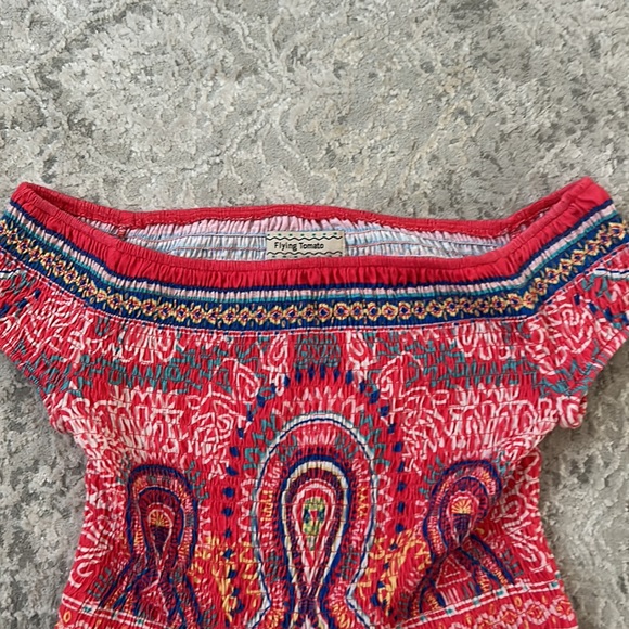 Flying tomato - Picture 2 of 2